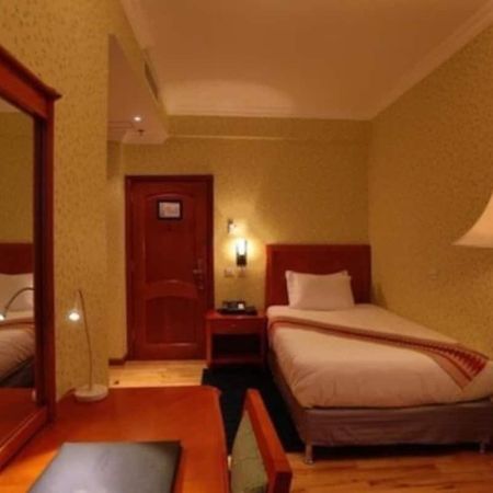 Abyssinia Renaissance Hotel Addis-Abeba Extérieur photo