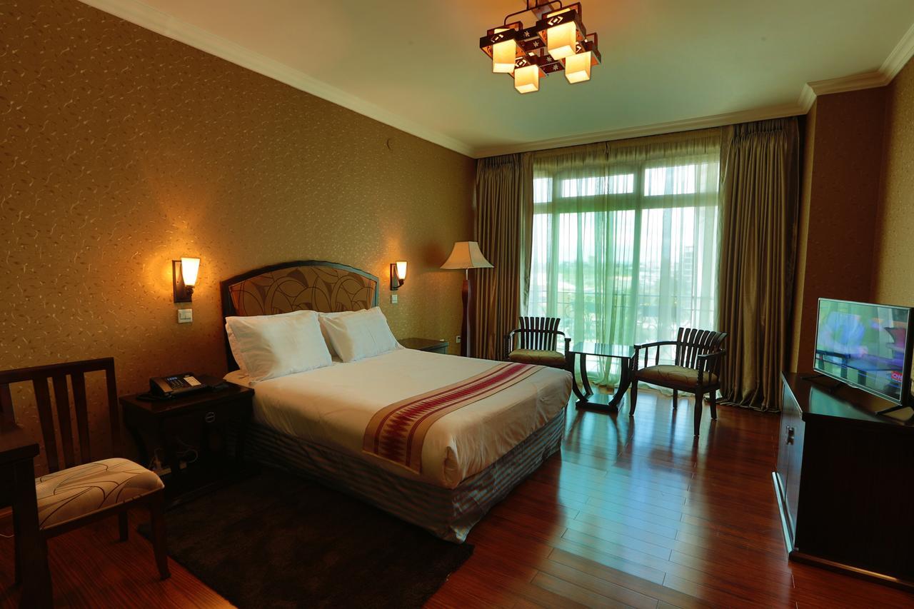 Abyssinia Renaissance Hotel Addis-Abeba Extérieur photo